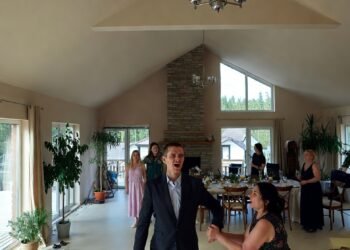 Мама попросила отдать дом брату — я ответил при всех