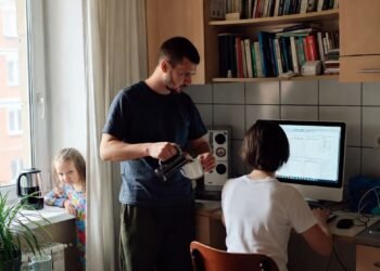 Мы перестали быть мужем и женой и стали соседями по ипотеке