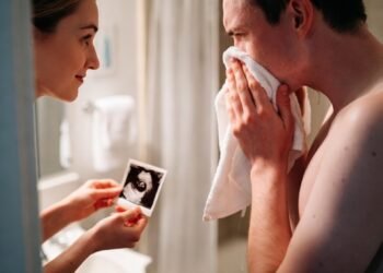 Муж вычеркнул меня из своей жизни, но я вернулась сильнее